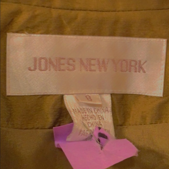 Golden Coat - Picture 2 of 2